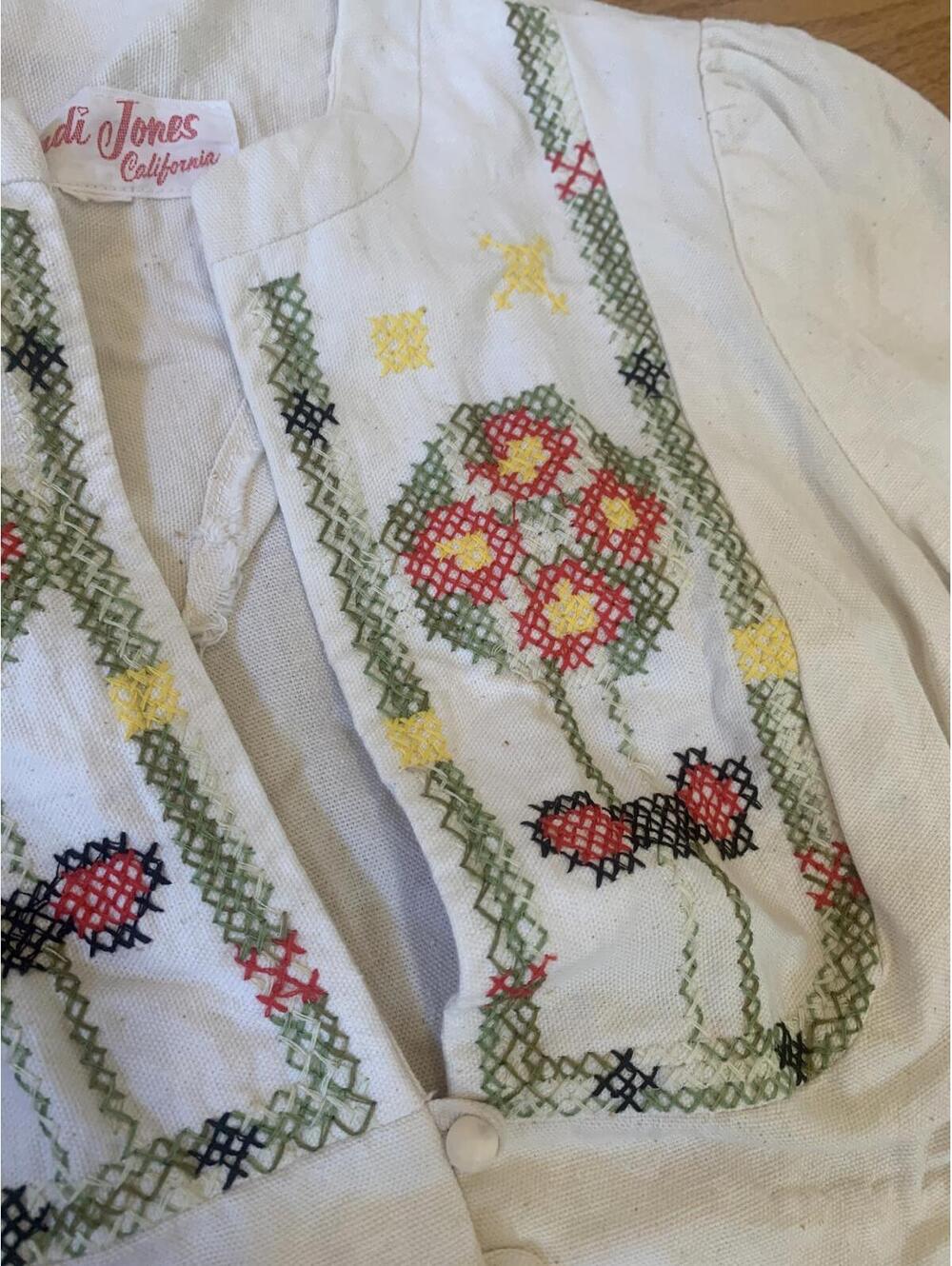 Vintage Andi Jones California Embroidered White Crop Jacket - Picture 4 of 9